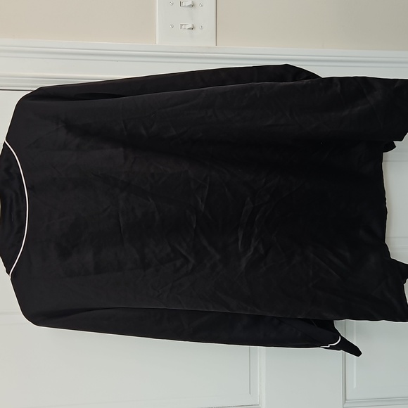 Victoria Secret Robe - Picture 4 of 4